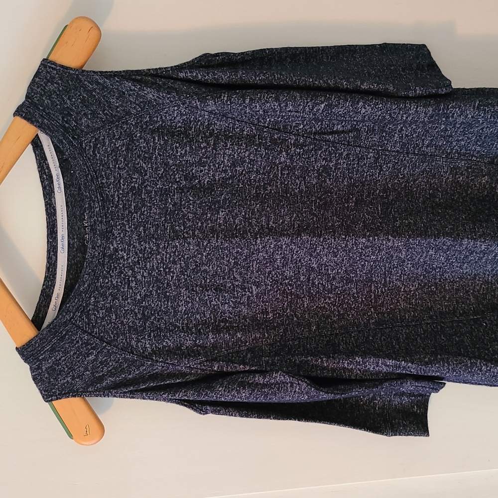 Open shoulder top, navy